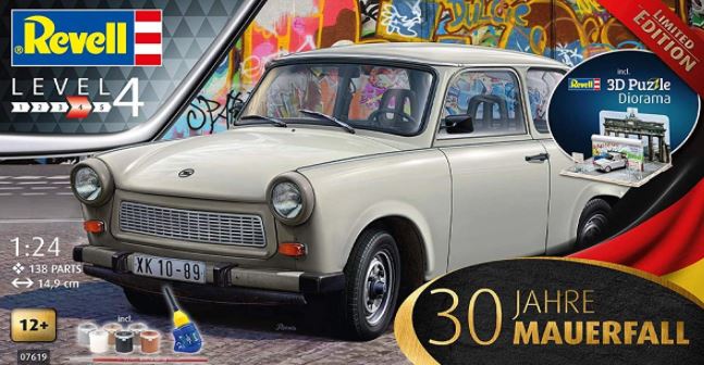 07619  автомобили и мотоциклы  "Fall of the Berlin Wall" Model Set  (1:24)