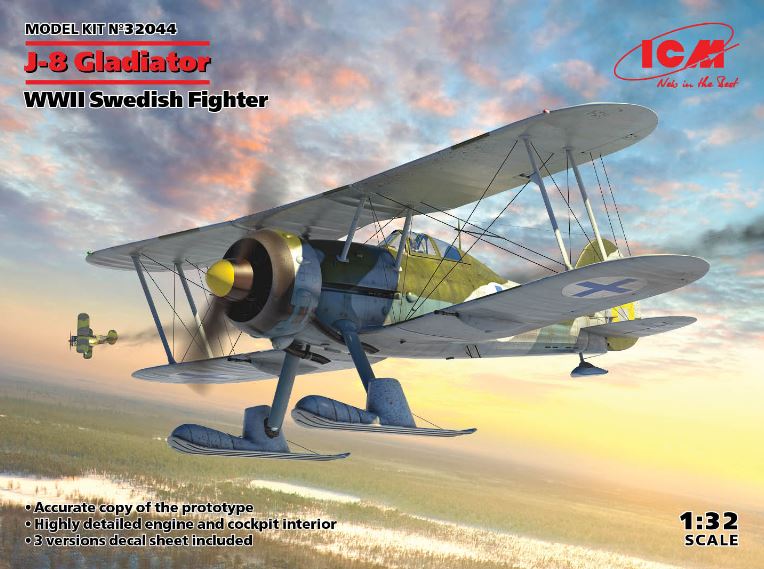 32044  авиация  J-8 Gladiator WWII Swedish Fighter  (1:32)