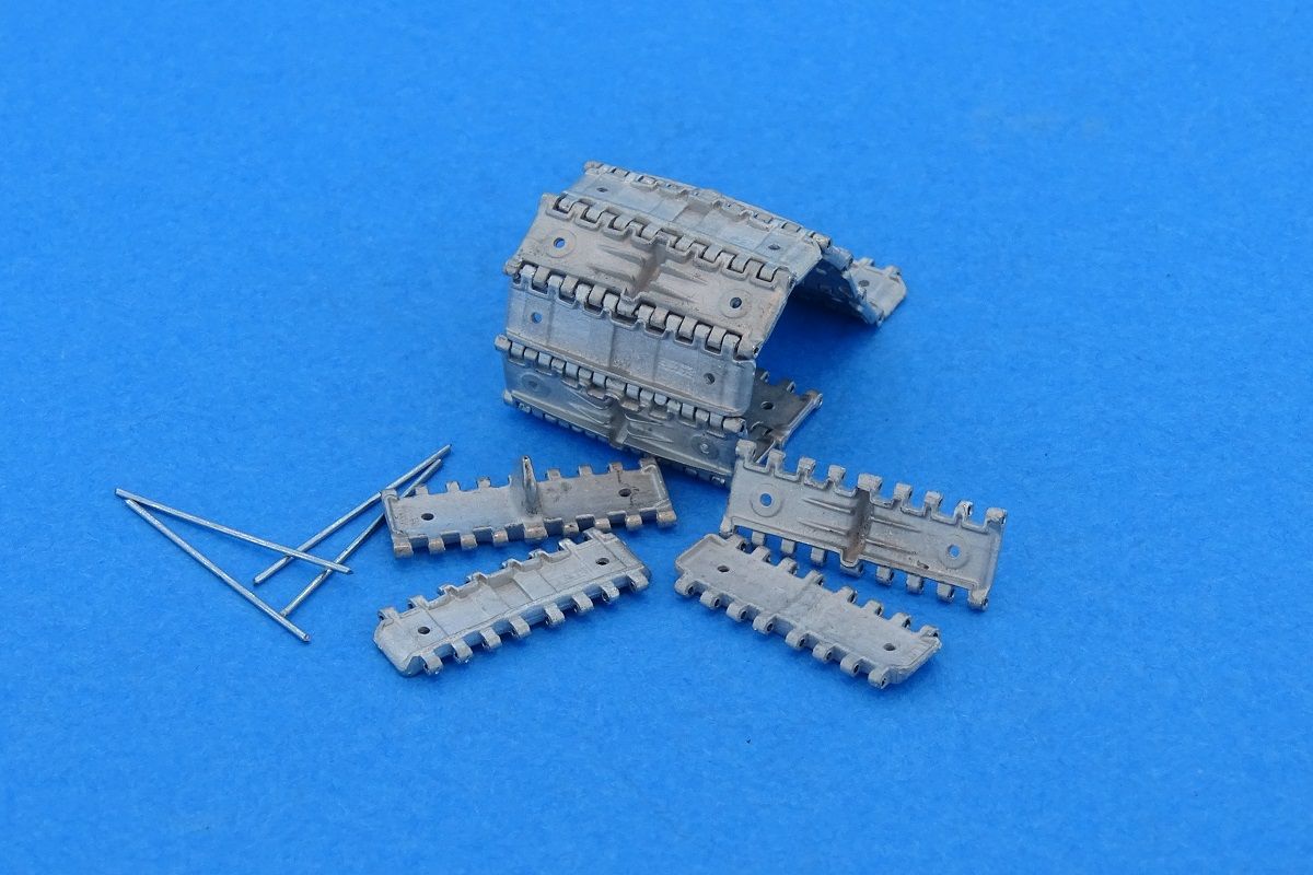 MTL-35017  траки наборные  Tracks for Танк-34 550mm M1940 Early  (1:35)