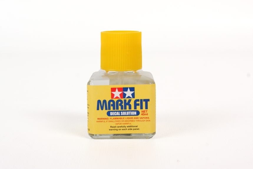 87102  специальные жидкости  Для декалей Markfit 40 мл.