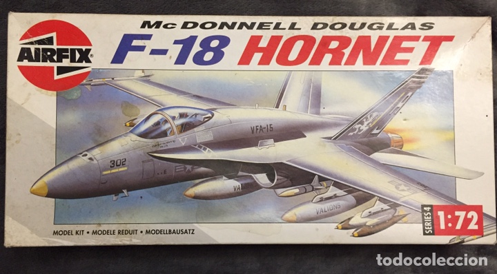 04032  авиация  McDonnell Douglas F-18 Hornet   (1:72)