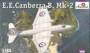 1428  авиация  E.E.Canberra B. Mk-20/Mk-62  (1:144)