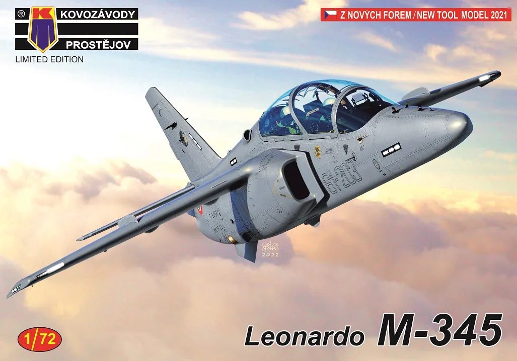 KPM0345  авиация  Leonardo M-345  (1:72)