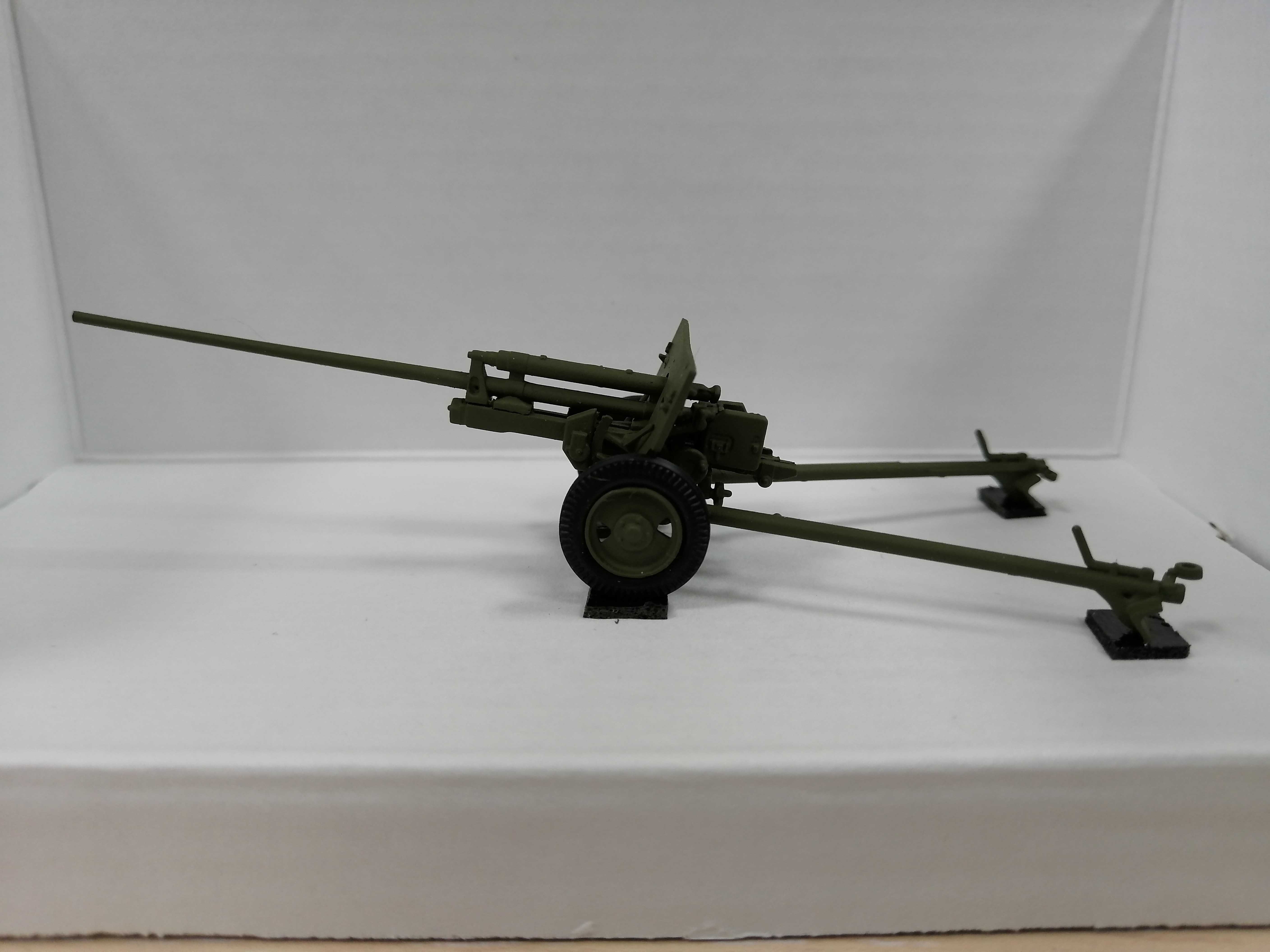 SA301  техника и вооружение  57-mm ZS-2  (1:72)