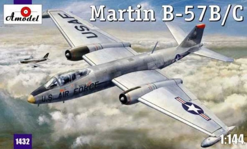 1432  авиация  Martin B-57B/C (1:144)