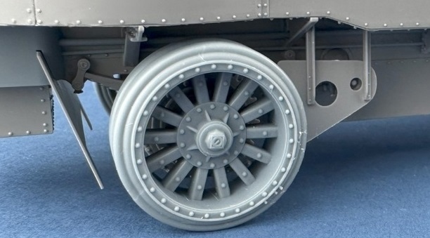 A35-042  дополнения из смолы  Garford-Putilov rear wheels, 1941 pattern  (1:35)