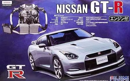 03794  автомобили и мотоциклы  Nissan GT-R (R35) w/Engine  (1:24)