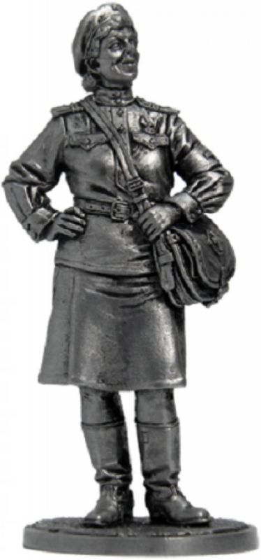 WW2-17  миниатюра  Девушка-санинструктор, сержант Красной армии. 1943-45 гг. СССР