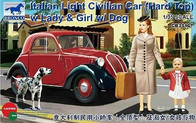 CB35167  автомобили и мотоциклы  Italian Light Civilian Car (Hard Top) w Lady & Girl w/ Dog  (1:35)