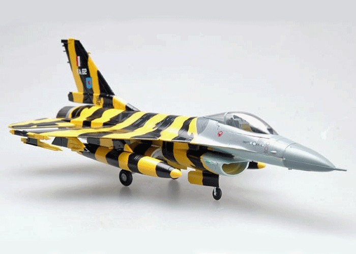 37127  авиация  F-16A Tigermeet (1:72)