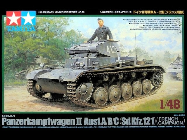 32570  техника и вооружения  Pz II Ausf. A/B/C (Sd.Kfz. 121) (French Campaign)  (1:48)